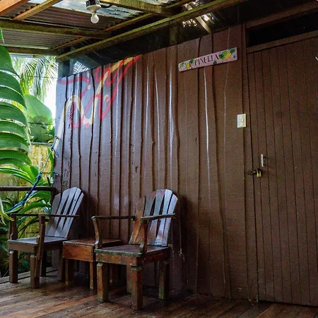 Flutterby House Hostel-3